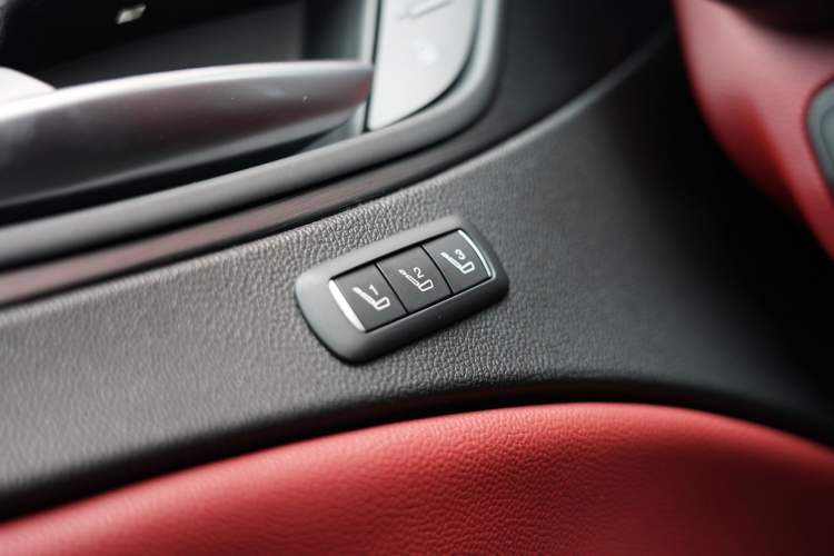 Used Alfa Romeo Stelvio 2017 2.0T 280HP Luxury Edition Interior 1