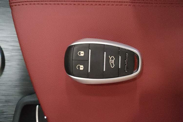 Used Alfa Romeo Stelvio 2017 2.0T 200HP Luxury Edition Interior 1