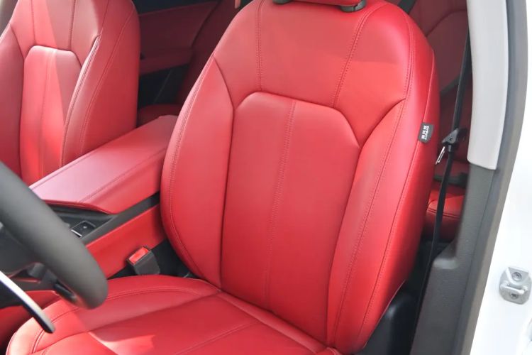 Used Alfa Romeo Stelvio 2017 2.0T 280HP Luxury Edition Interior 5