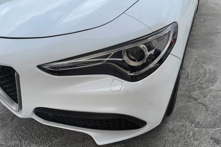Used Alfa Romeo Stelvio 2017 2.0T 200HP Elite Edition Left Front Headlight