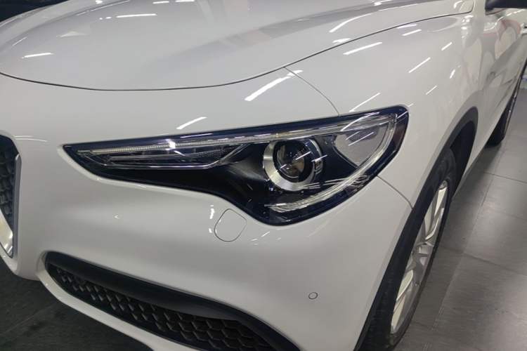 Used Alfa Romeo Stelvio 2017 2.0T 200HP Luxury Edition Left Front Headlight