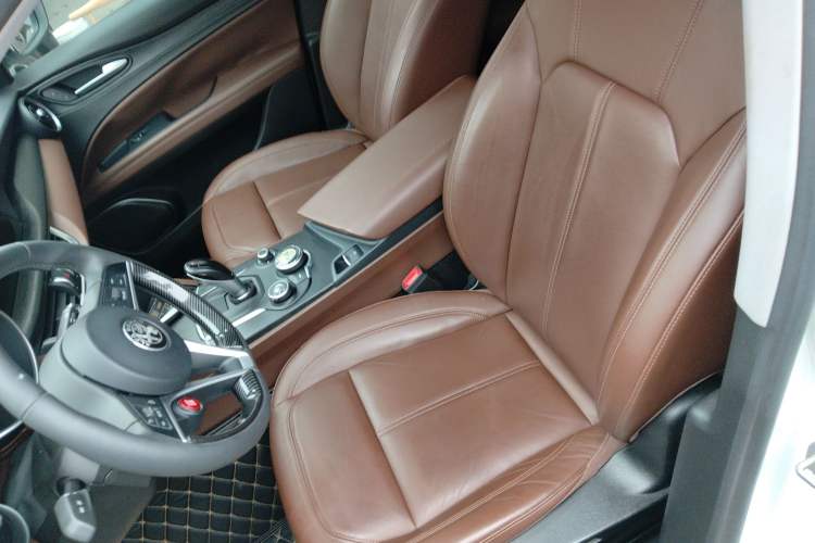 Used Alfa Romeo Stelvio 2017 2.0T 200HP Elite Edition Left Front Seat