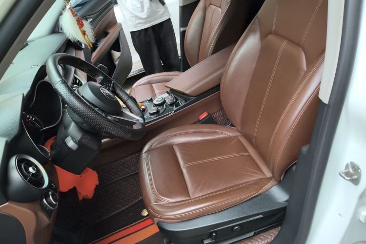 Used Alfa Romeo Stelvio 2017 2.0T 200HP Elite Edition Left Front Seat