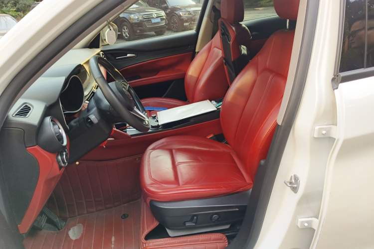 Used Alfa Romeo Stelvio 2017 2.0T 200HP Elite Edition Left Front Seat