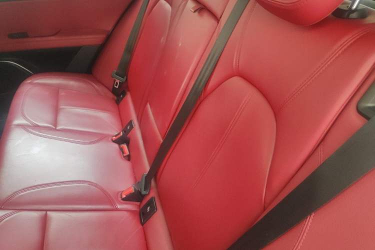Used Alfa Romeo Stelvio 2017 2.0T 200HP Elite Edition Left Rear Seat