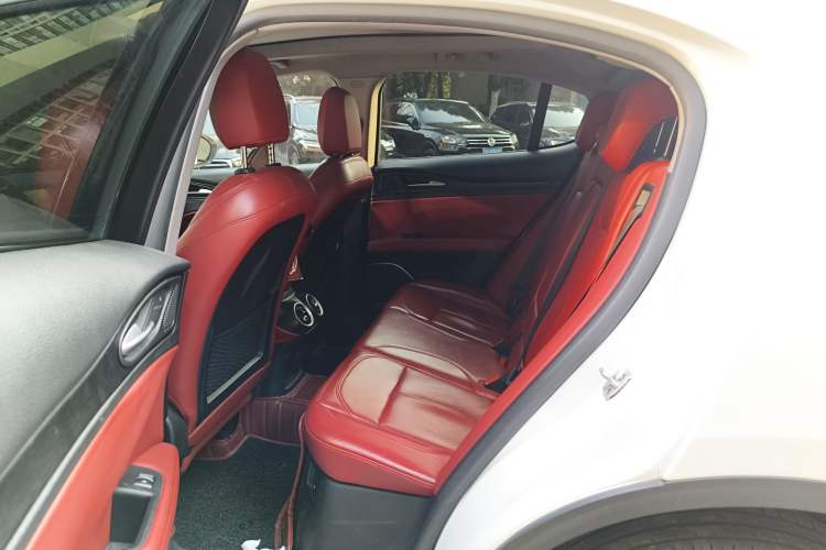 Used Alfa Romeo Stelvio 2017 2.0T 200HP Elite Edition Left Rear Seat