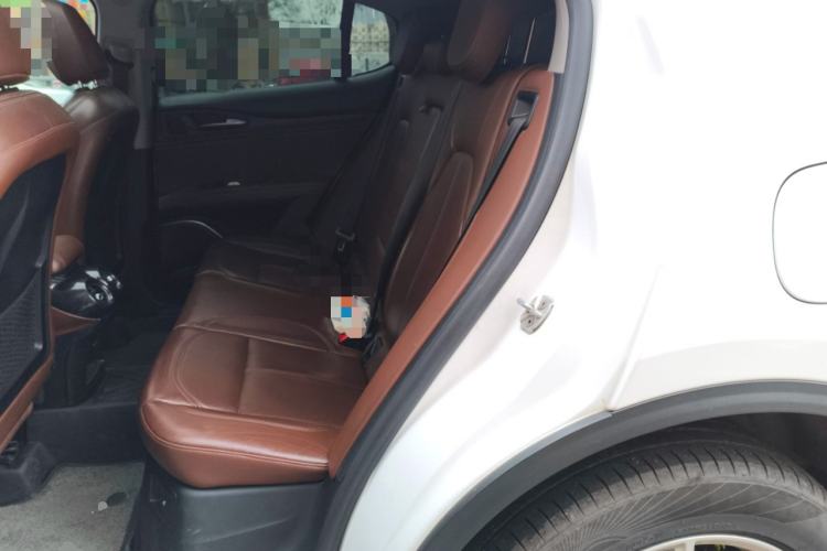 Used Alfa Romeo Stelvio 2017 2.0T 200HP Luxury Edition Left Rear Seat