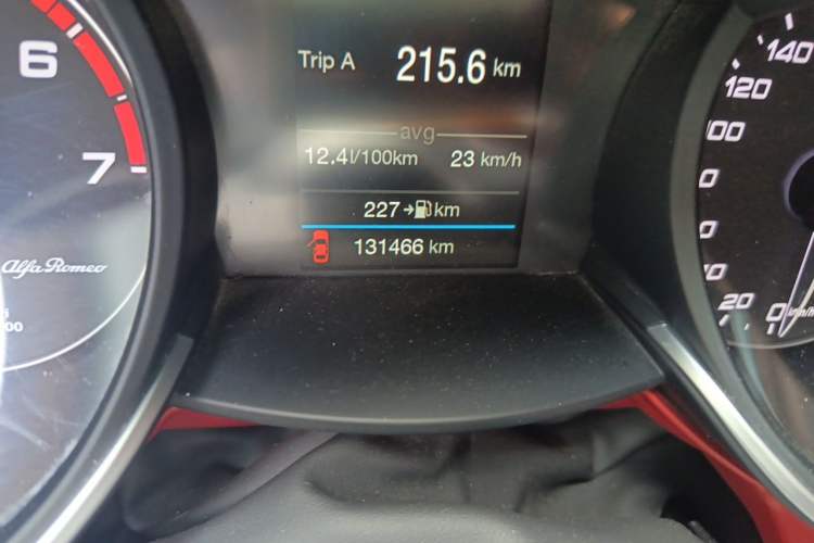 Used Alfa Romeo Stelvio 2017 2.0T 200HP Elite Edition Odometer Close Up