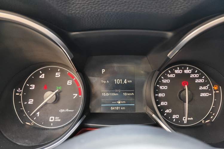 Used Alfa Romeo Stelvio 2017 2.0T 200HP Elite Edition Odometer Close Up