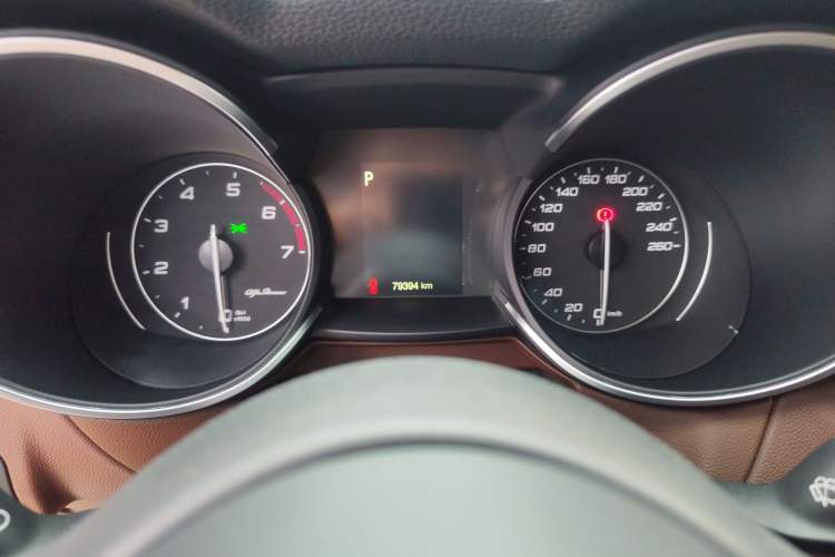 Used Alfa Romeo Stelvio 2017 2.0T 200HP Elite Edition Odometer Close Up