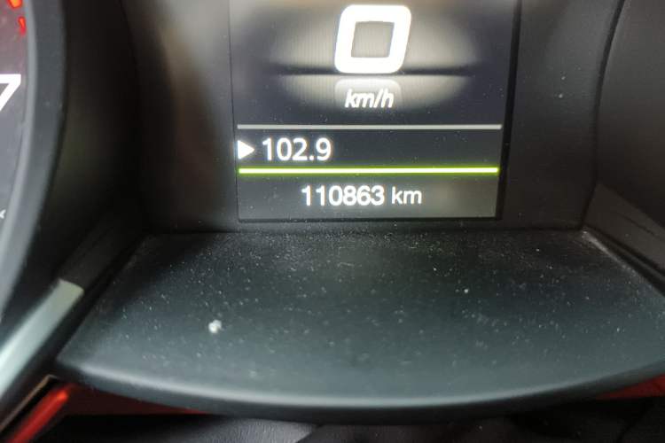 Used Alfa Romeo Stelvio 2017 2.0T 200HP Elite Edition Odometer Close Up