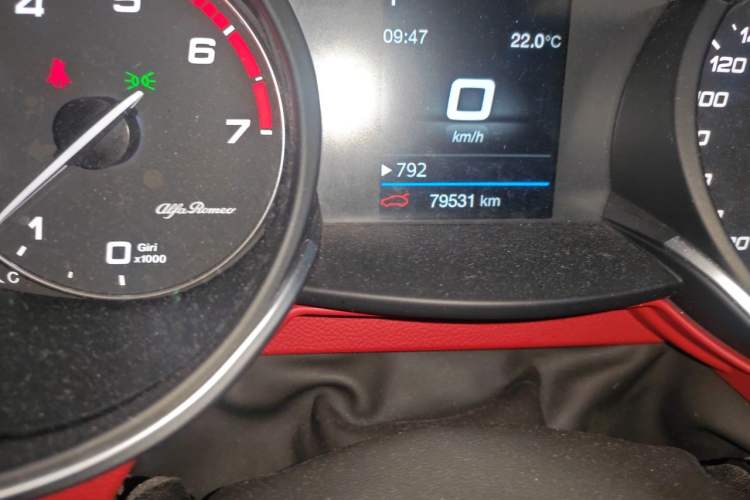 Used Alfa Romeo Stelvio 2017 2.0T 200HP Elite Edition Odometer Close Up