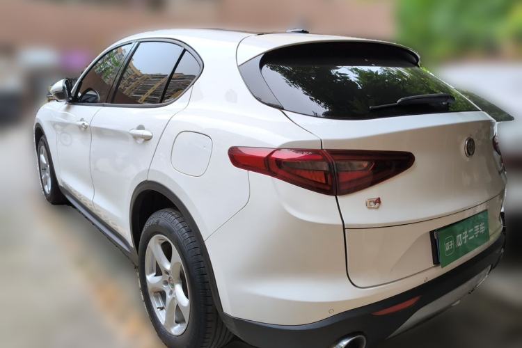 Used Alfa Romeo Stelvio 2017 2.0T 200HP Elite Edition Rear Left 45 Deg