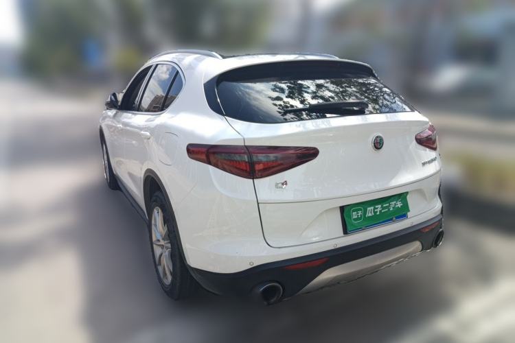 Used Alfa Romeo Stelvio 2017 2.0T 200HP Luxury Edition Rear Left 45 Deg