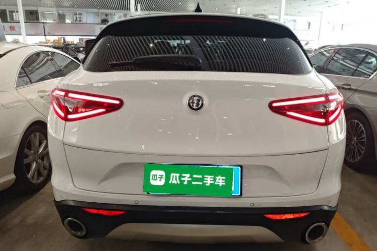 Used Alfa Romeo Stelvio 2017 2.0T 280HP Luxury Edition Rear
