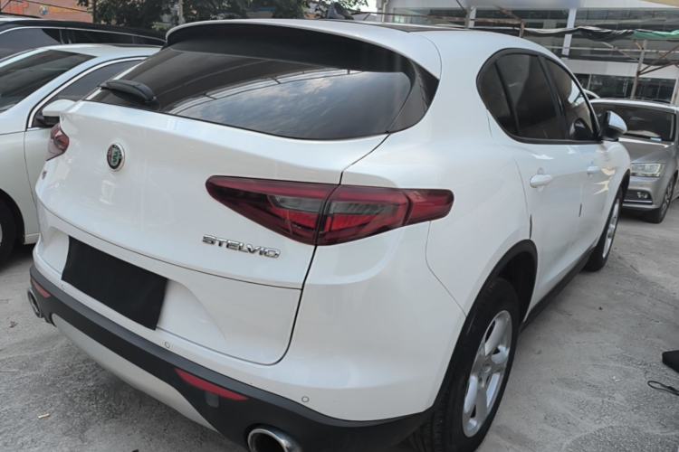 Used Alfa Romeo Stelvio 2017 2.0T 200HP Elite Edition Rear Right 45 Deg