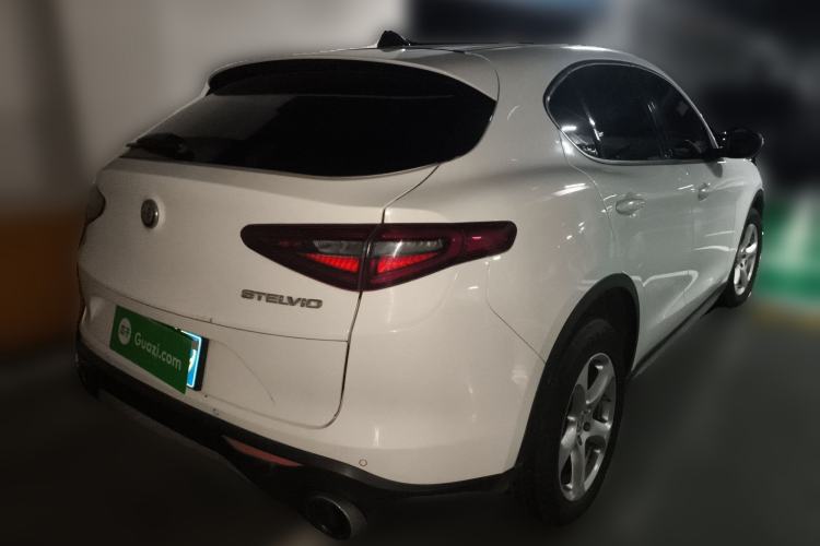 Used Alfa Romeo Stelvio 2017 2.0T 200HP Elite Edition Rear Right 45 Deg