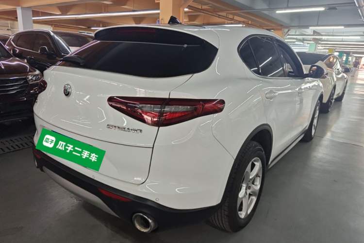 Used Alfa Romeo Stelvio 2017 2.0T 200HP Elite Edition Rear Right 45 Deg
