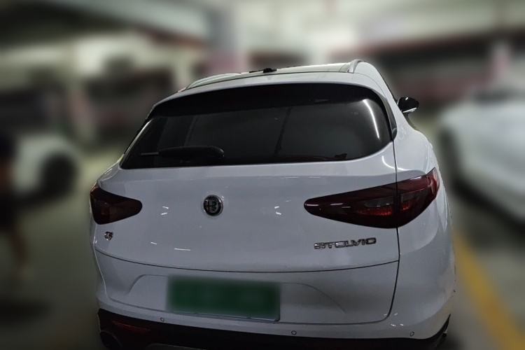 Used Alfa Romeo Stelvio 2017 2.0T 200HP Luxury Edition Rear