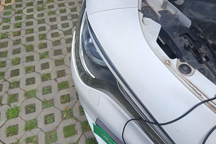 Used Alfa Romeo Stelvio 2017 2.0T 200HP Elite Edition Right Front Headlight
