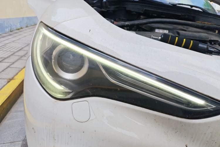 Used Alfa Romeo Stelvio 2017 2.0T 200HP Elite Edition Right Front Headlight