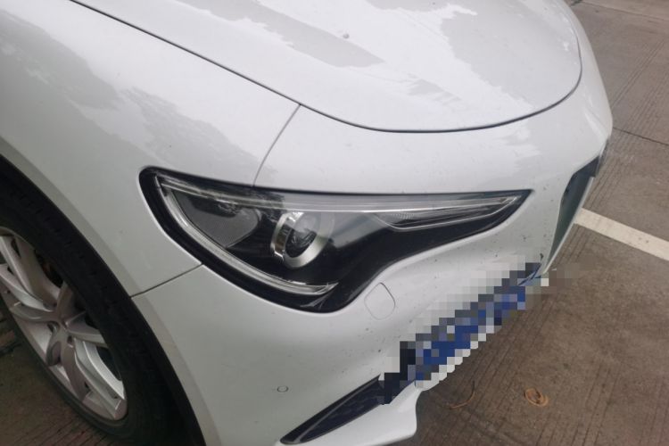 Used Alfa Romeo Stelvio 2017 2.0T 280HP Luxury Edition Right Front Headlight
