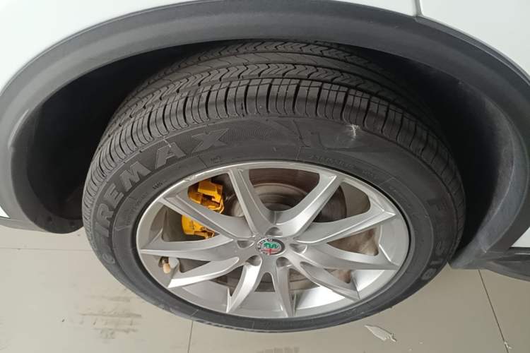Used Alfa Romeo Stelvio 2017 2.0T 200HP Luxury Edition Right Rear Wheel Hub