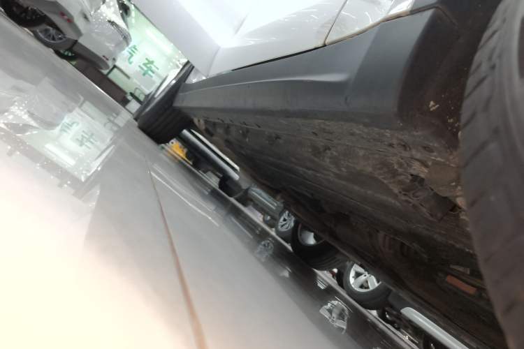 Used Alfa Romeo Stelvio 2017 2.0T 200HP Elite Edition Right Side Sill