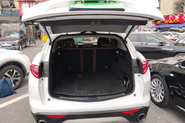 Used Alfa Romeo Stelvio 2017 2.0T 200HP Elite Edition Trunk