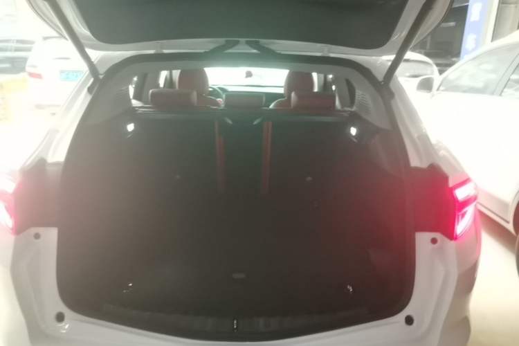 Used Alfa Romeo Stelvio 2017 2.0T 200HP Elite Edition Trunk