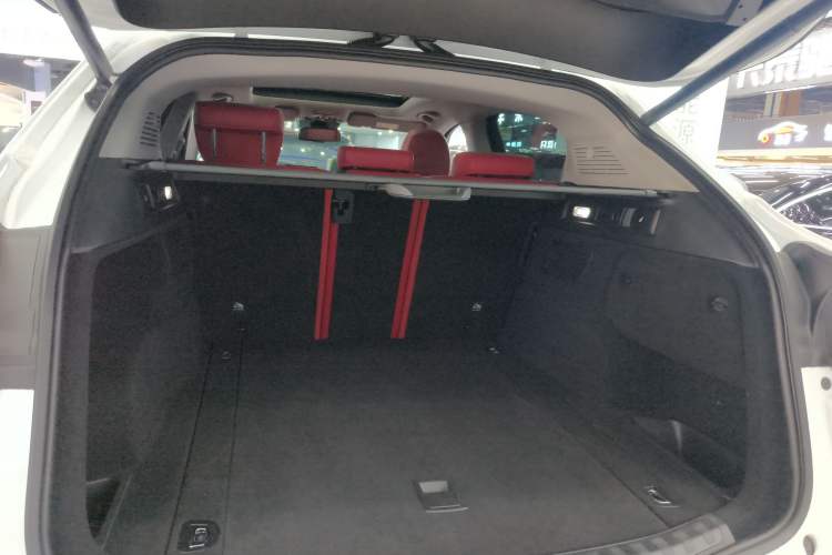 Used Alfa Romeo Stelvio 2017 2.0T 200HP Elite Edition Trunk