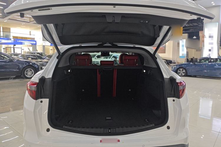 Used Alfa Romeo Stelvio 2017 2.0T 200HP Elite Edition Trunk