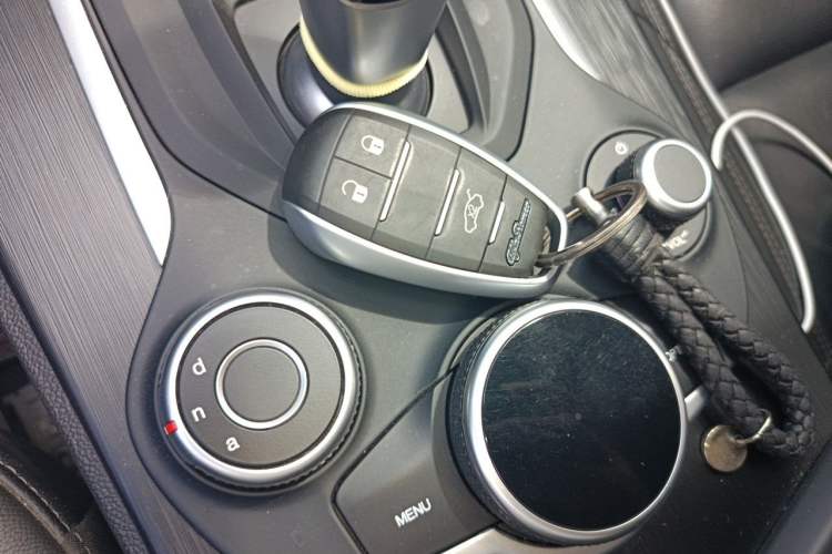 Used Alfa Romeo Stelvio 2017 2.0T 200HP Luxury Edition Vehicle Key