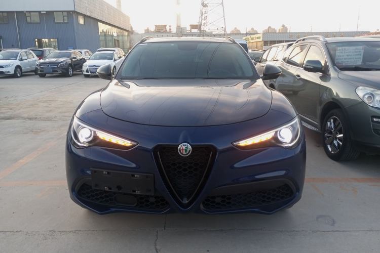 Used Alfa Romeo Stelvio 2019 2.0T 280HP Black Package Limited Edition Exterior 1