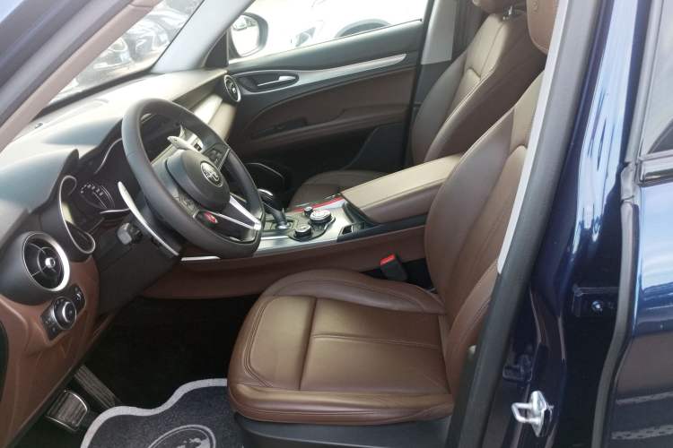 Used Alfa Romeo Stelvio 2019 2.0T 280HP Black Package Limited Edition Left Front Seat
