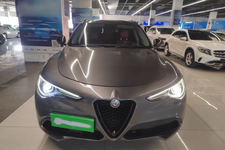Used Alfa Romeo Stelvio 2019 2.0T 280HP Black Package Limited Edition Exterior 1