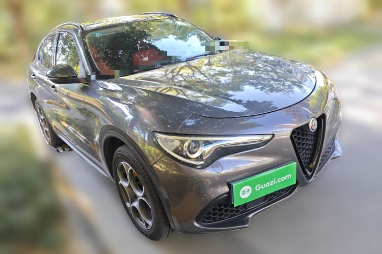 Used Alfa Romeo Stelvio 2019 2.0T 280HP Black Package Limited Edition Front Right 45 Deg