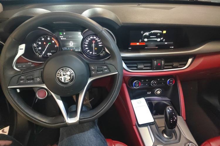 Used Alfa Romeo Stelvio 2019 2.0T 280HP Black Package Limited Edition Interior 2