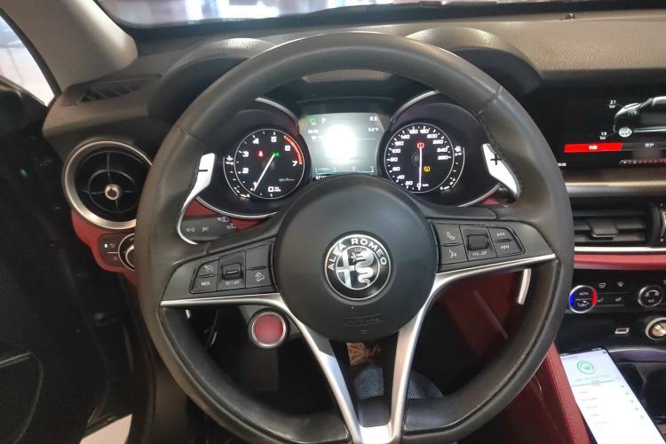 Used Alfa Romeo Stelvio 2019 2.0T 280HP Black Package Limited Edition Steering Wheel