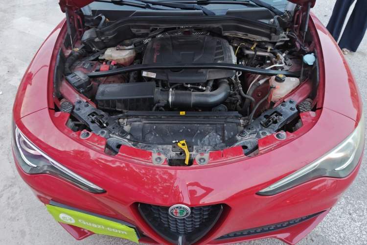 Used Alfa Romeo Stelvio 2019 2.0T 280HP Black Package Limited Edition Engine Bay