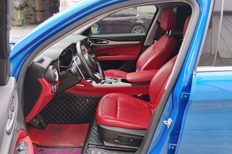 Used Alfa Romeo Stelvio 2020 2.0T 280HP Luxury Edition Driver Seat