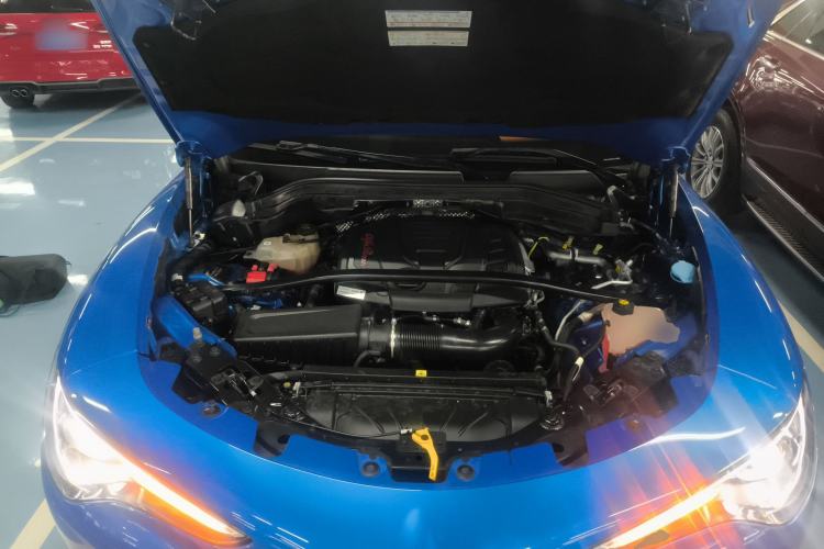Used Alfa Romeo Stelvio 2020 2.0T 280HP Luxury Edition Engine Bay
