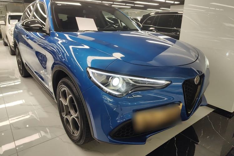 Used Alfa Romeo Stelvio 2020 2.0T 280HP Luxury Edition Exterior 2