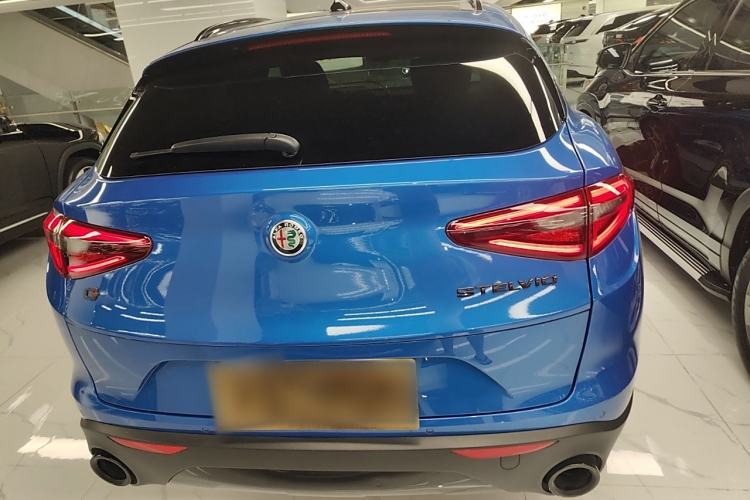 Used Alfa Romeo Stelvio 2020 2.0T 280HP Luxury Edition Exterior 4