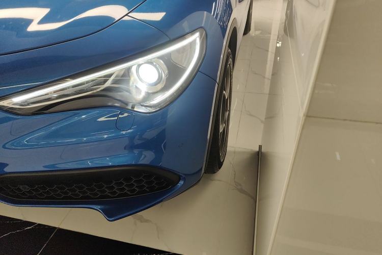 Used Alfa Romeo Stelvio 2020 2.0T 280HP Luxury Edition Left Front Headlight