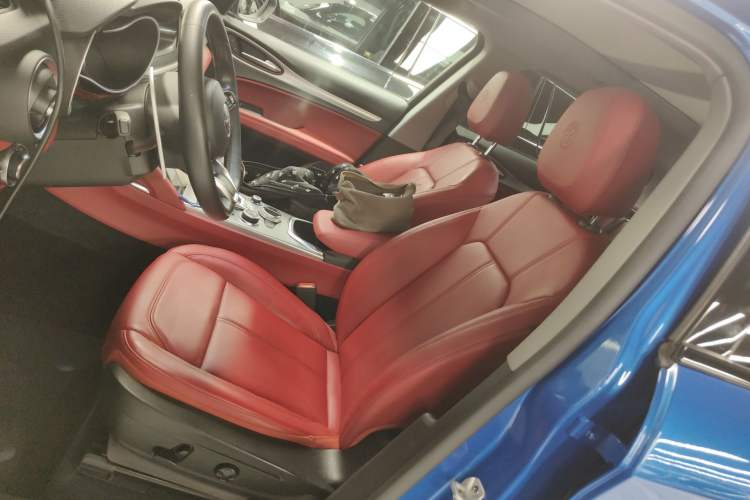 Used Alfa Romeo Stelvio 2020 2.0T 280HP Luxury Edition Left Front Seat