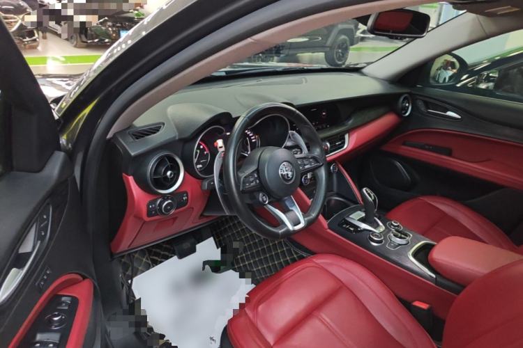 Used Alfa Romeo Stelvio 2020 2.0T 280HP Luxury Edition Driver Seat