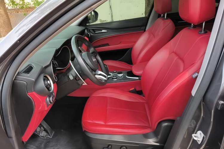 Used Alfa Romeo Stelvio 2020 2.0T 280HP Luxury Edition Left Front Seat