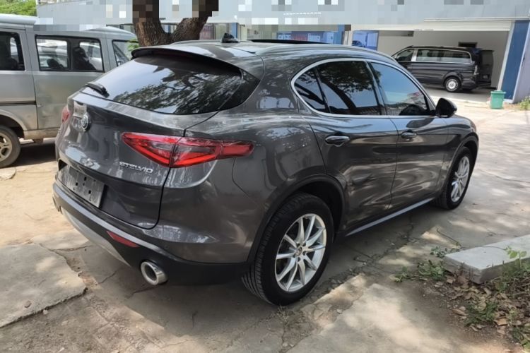 Used Alfa Romeo Stelvio 2020 2.0T 280HP Luxury Edition Rear Right 45 Deg