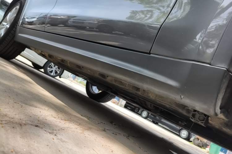 Used Alfa Romeo Stelvio 2020 2.0T 280HP Luxury Edition Right Side Sill